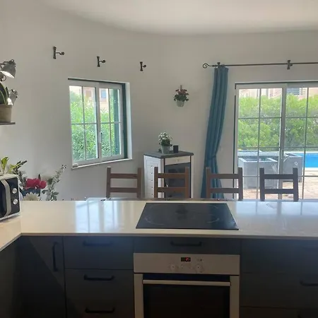 Spacious 3 Bedroom Villa With Pool Luz Exterior foto