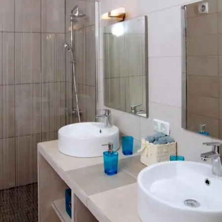 Spacious 3 Bedroom Villa With Pool Luz Exterior foto