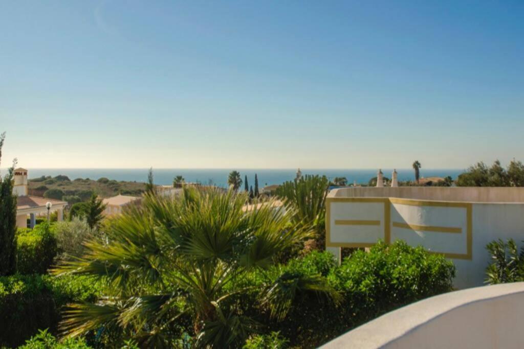 Spacious 3 Bedroom With Pool Holiday home *