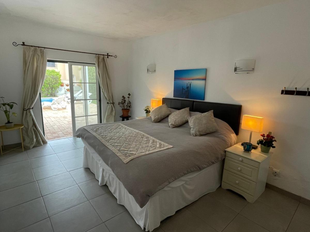 Spacious 3 Bedroom With Pool Holiday home